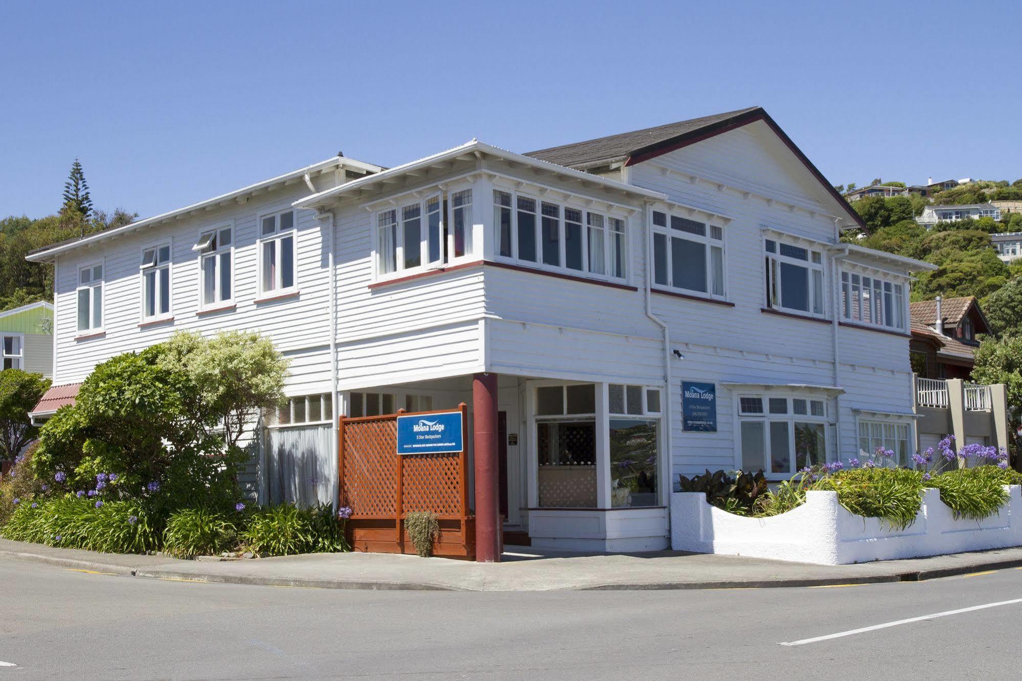 Moana Lodge Plimmerton Eksteriør billede