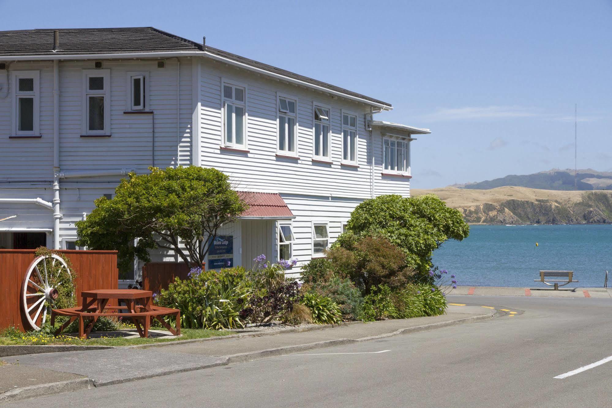 Moana Lodge Plimmerton Eksteriør billede