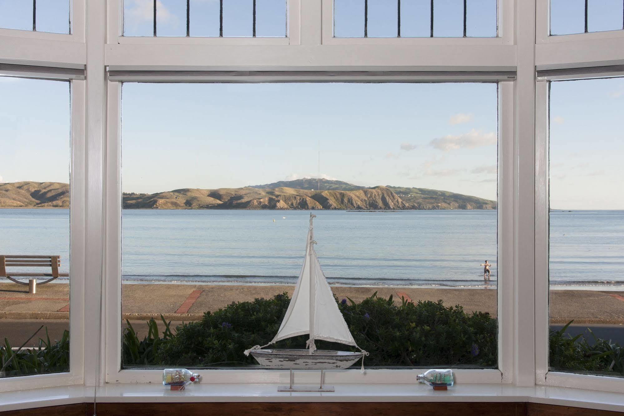 Moana Lodge Plimmerton Eksteriør billede