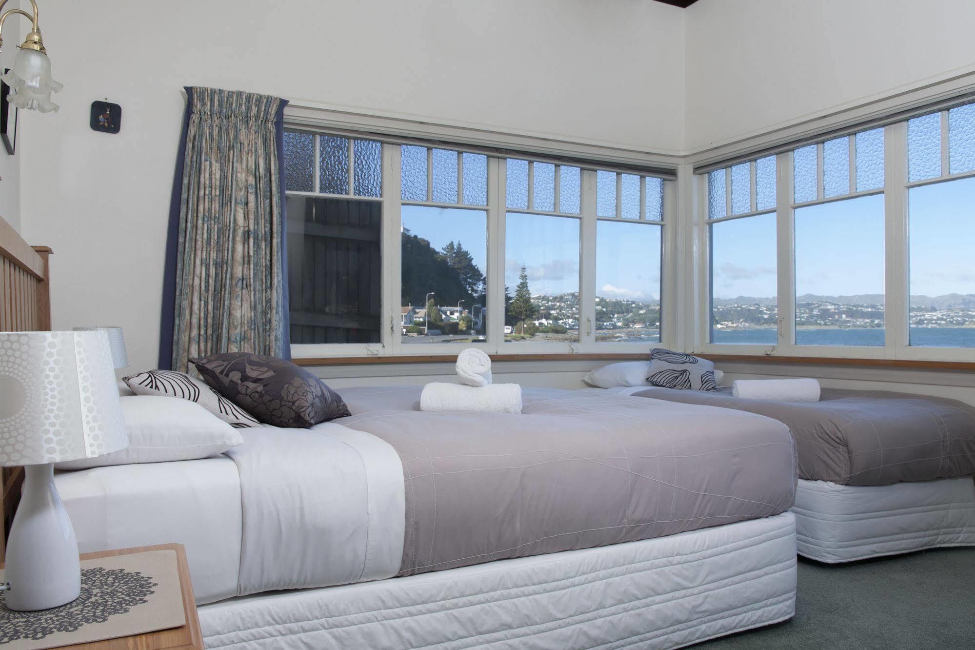 Moana Lodge Plimmerton Eksteriør billede
