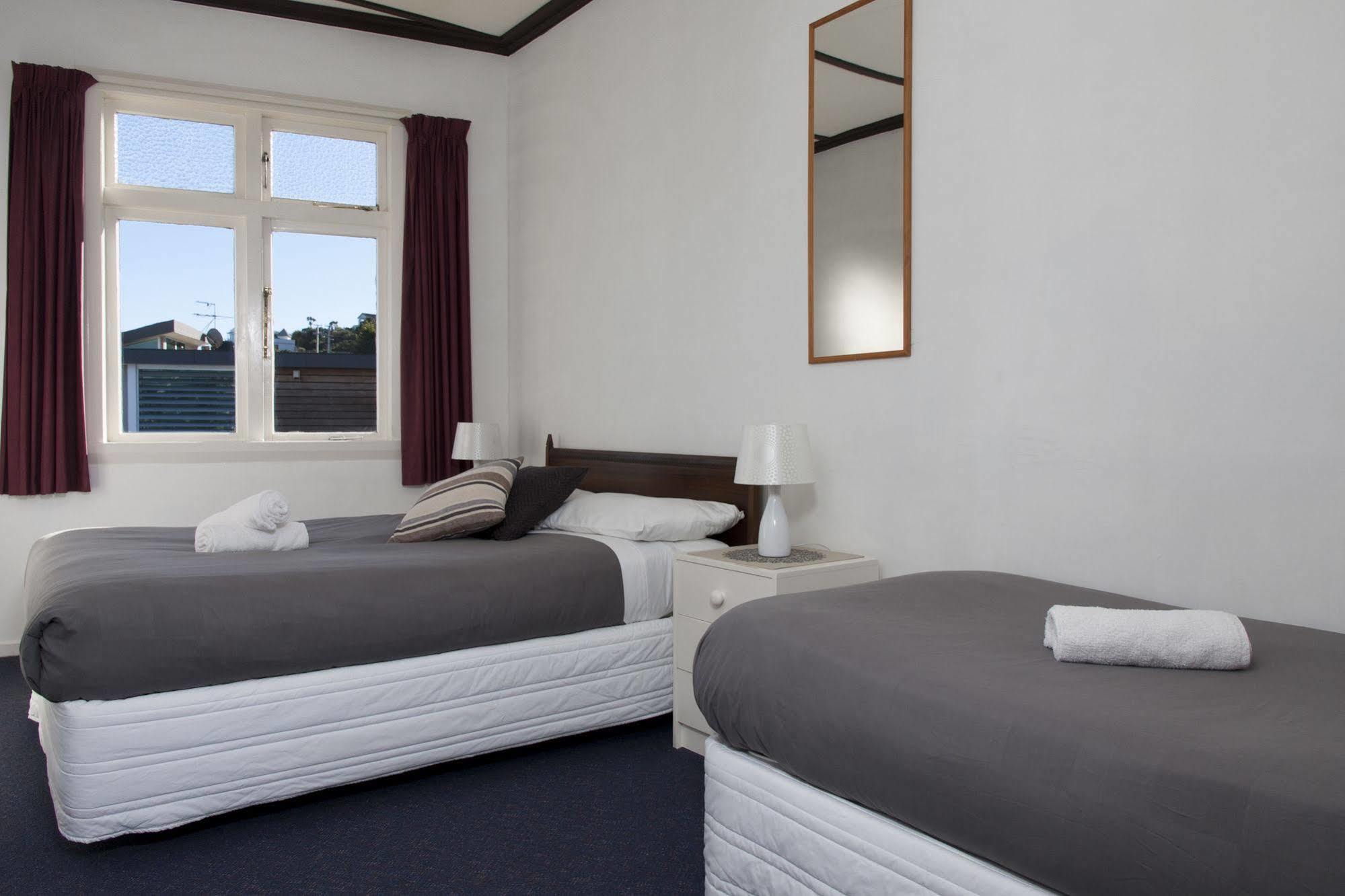 Moana Lodge Plimmerton Eksteriør billede