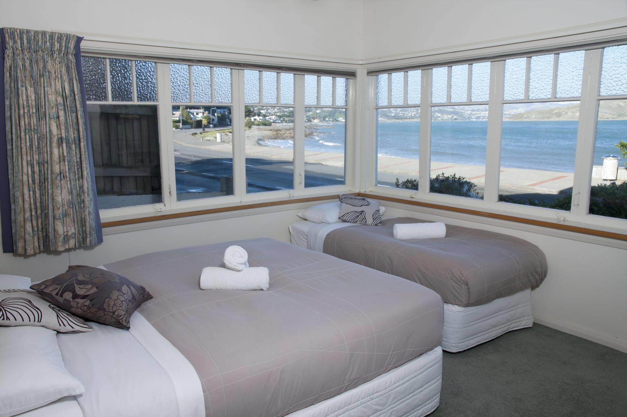 Moana Lodge Plimmerton Eksteriør billede