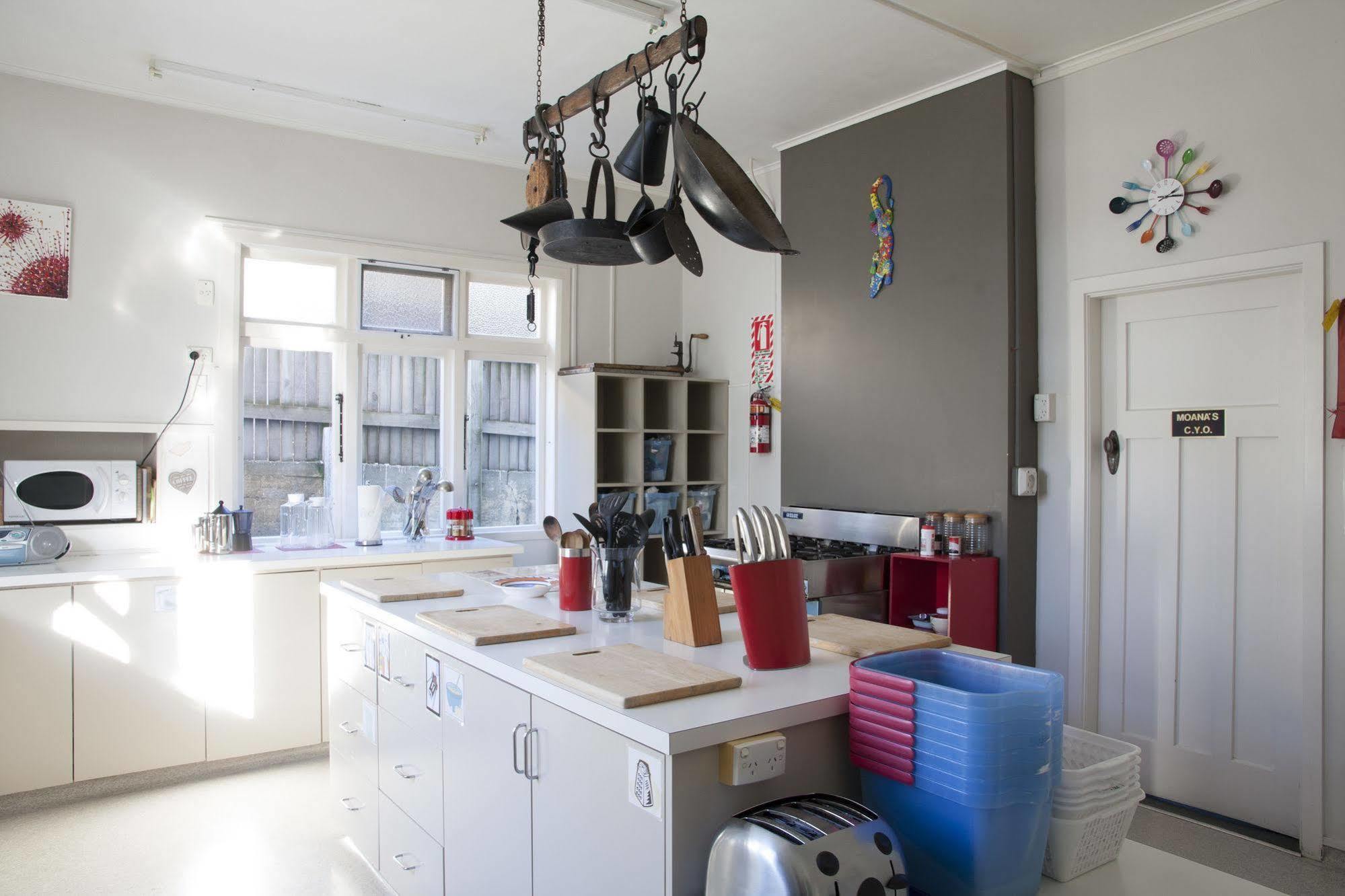 Moana Lodge Plimmerton Eksteriør billede