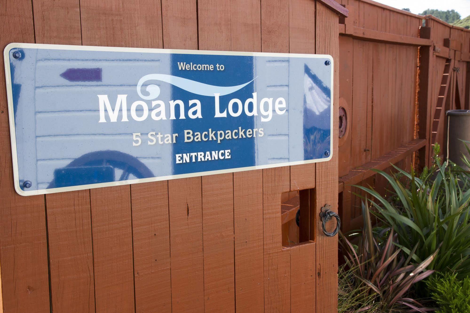 Moana Lodge Plimmerton Eksteriør billede