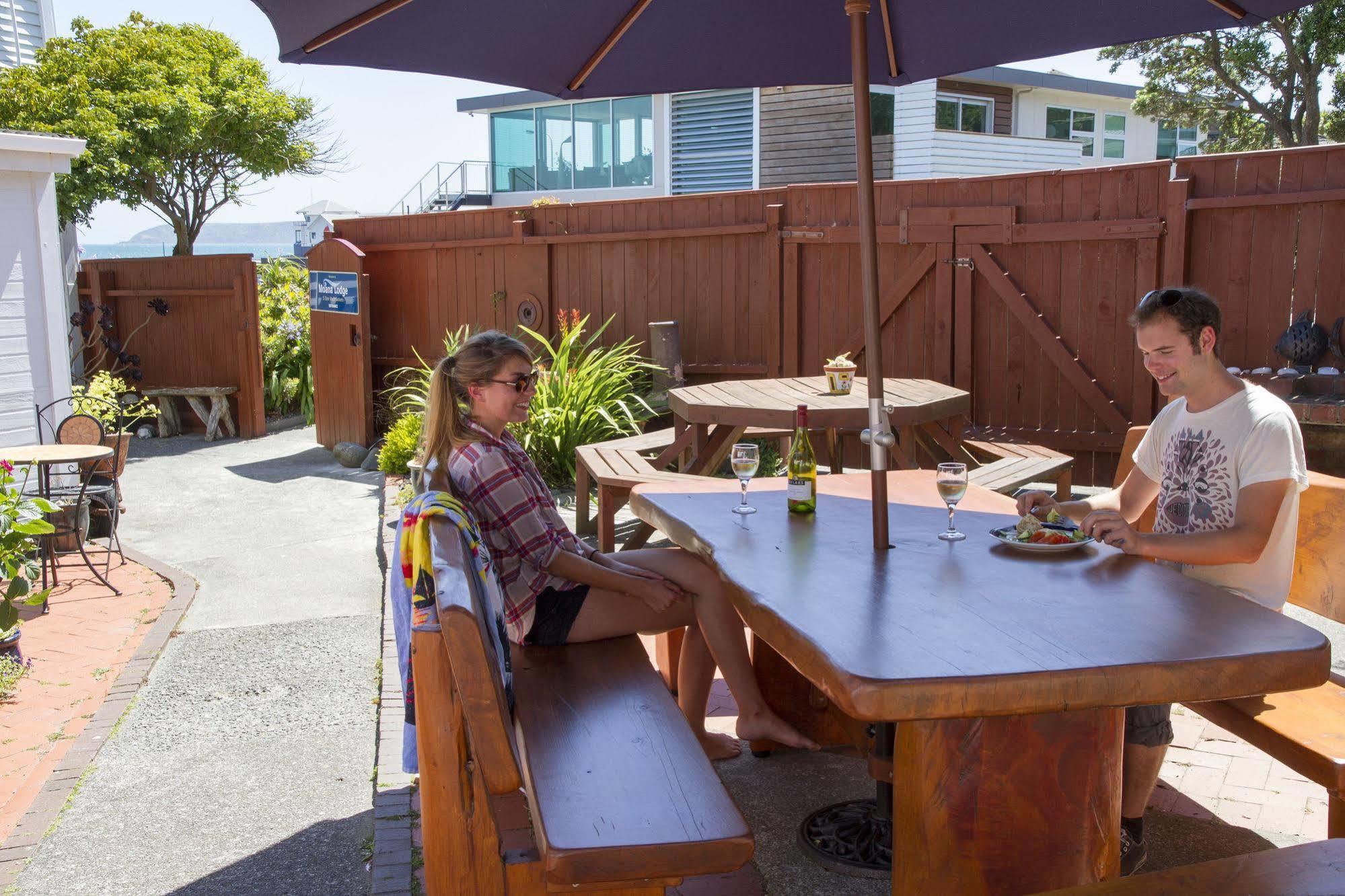 Moana Lodge Plimmerton Eksteriør billede